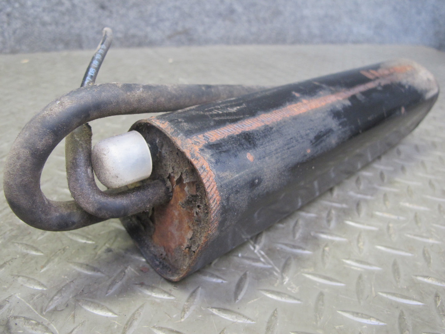 86-89 Mercedes R107 560SL Fuel Evap Vapor Charcoal Canister OEM
