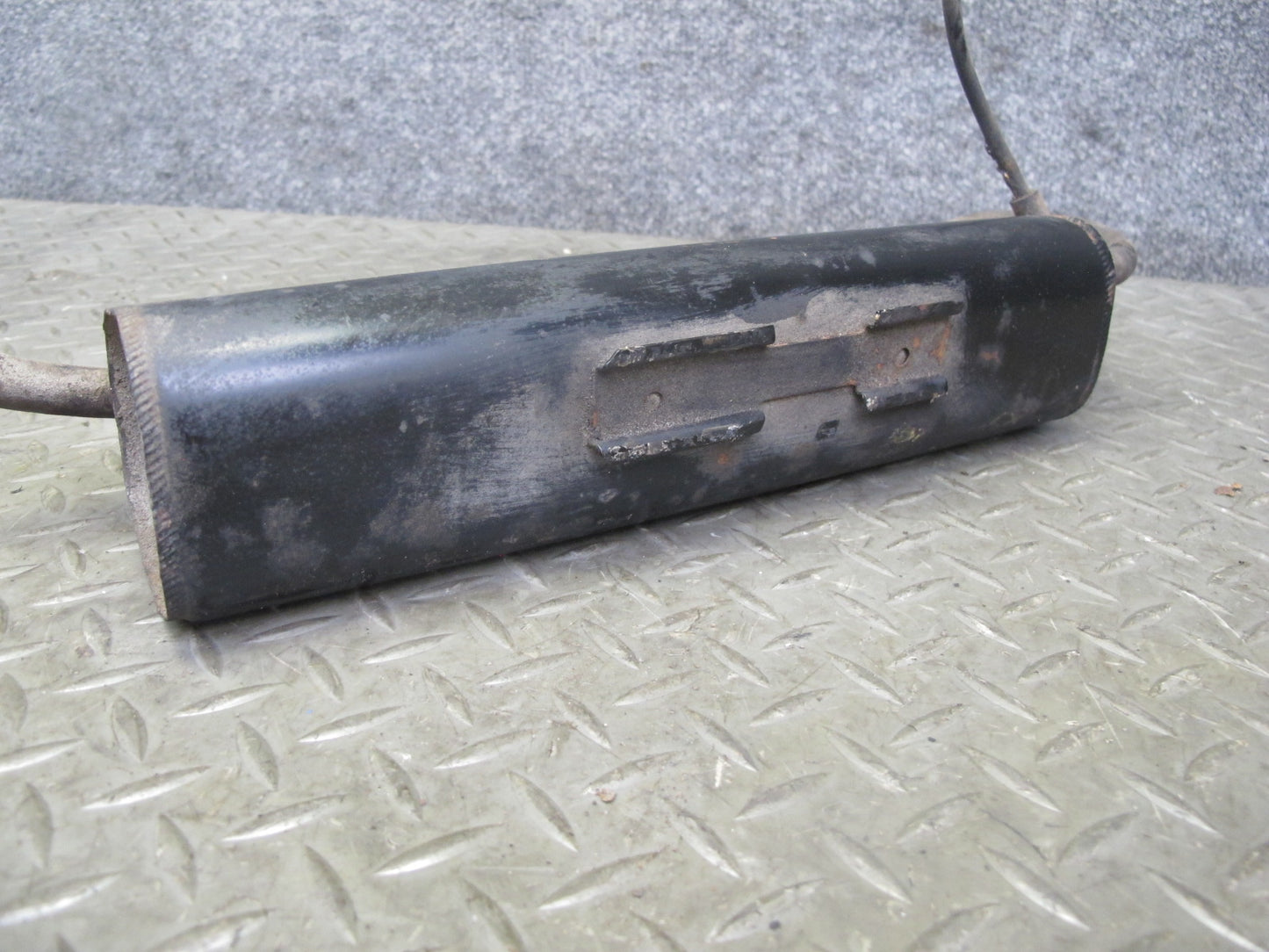 86-89 Mercedes R107 560SL Fuel Evap Vapor Charcoal Canister OEM