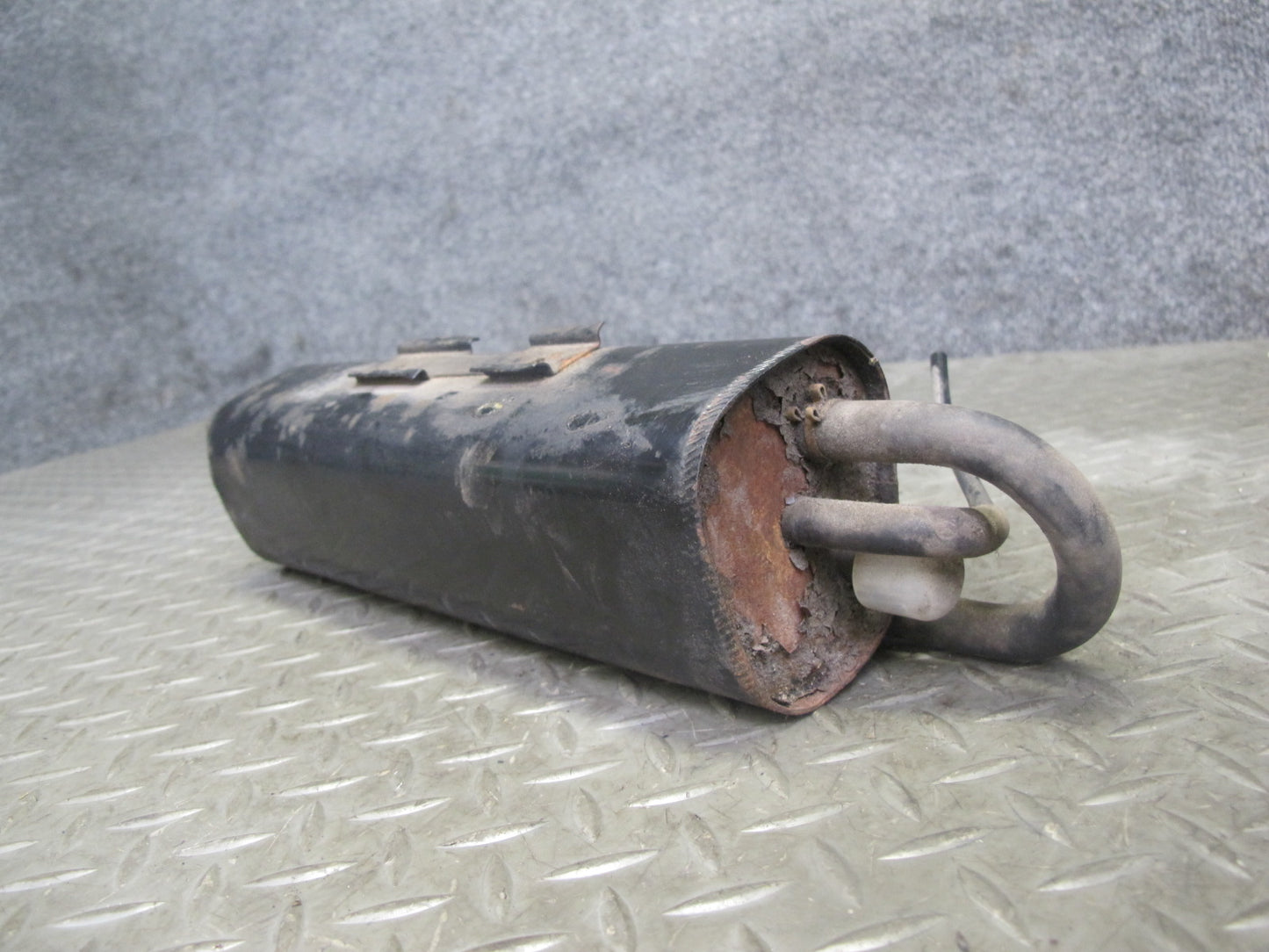 86-89 Mercedes R107 560SL Fuel Evap Vapor Charcoal Canister OEM