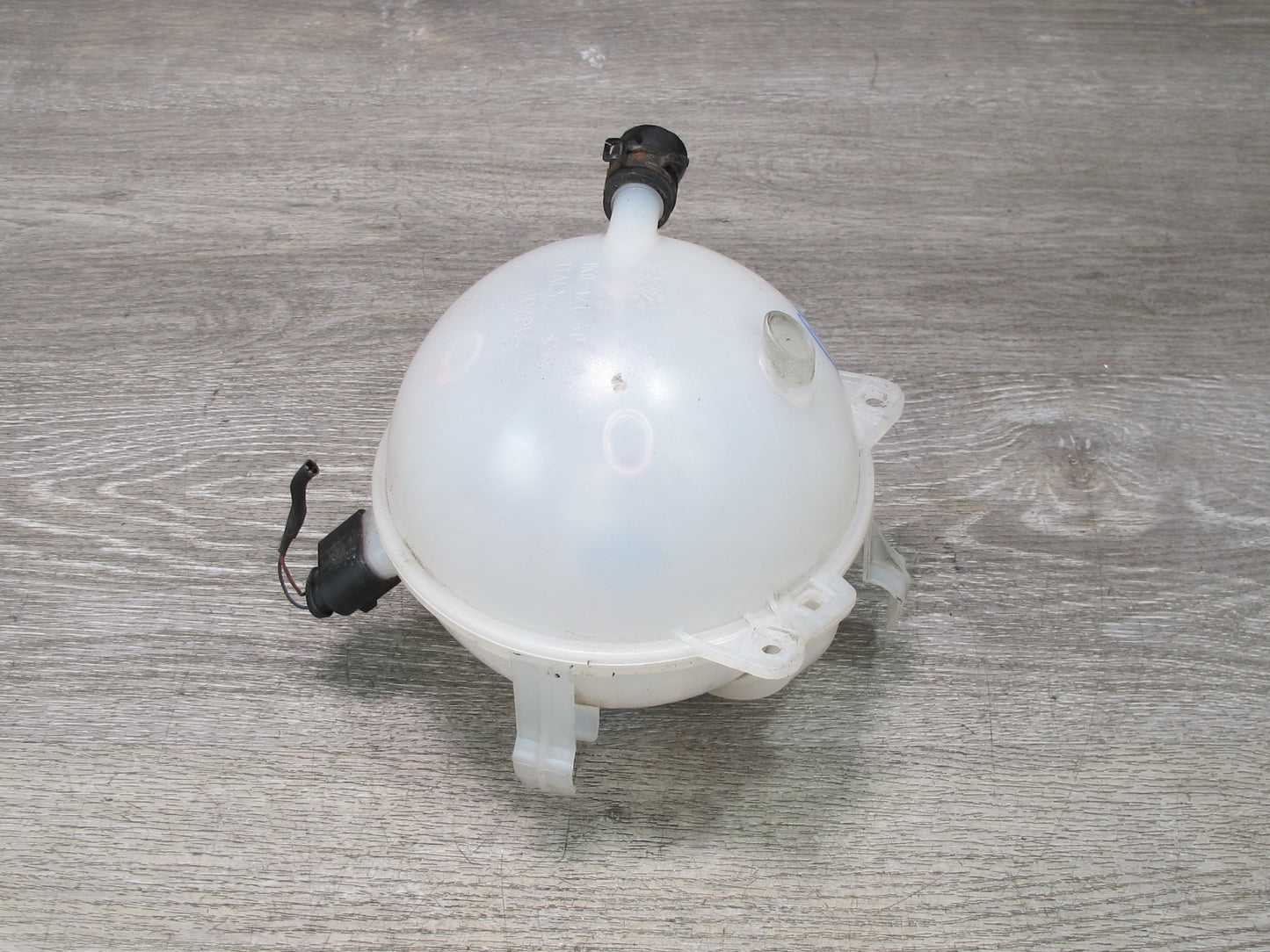 2008 VW R32 VR6 3.2L Engine Coolant Expansion Overflow Reservoir Tank OEM