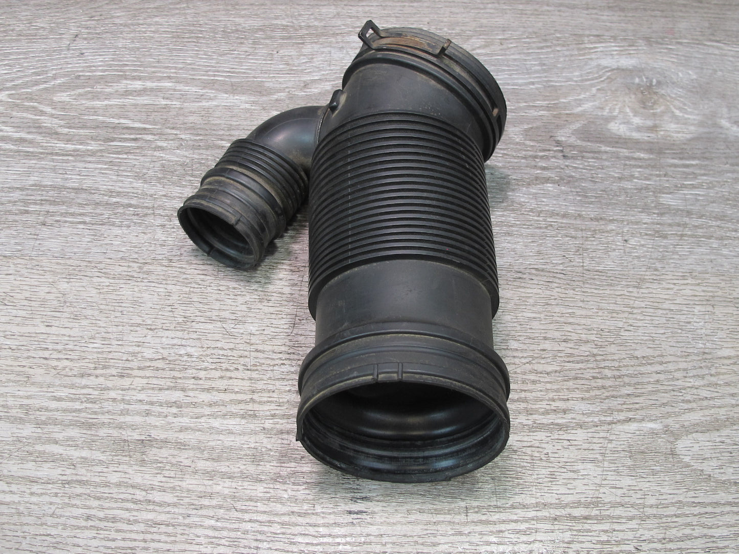 07-08 VW R32 MK5 EOS VR6 3.2L Cbra Engine Air Intake Connector Hose Pipe OEM