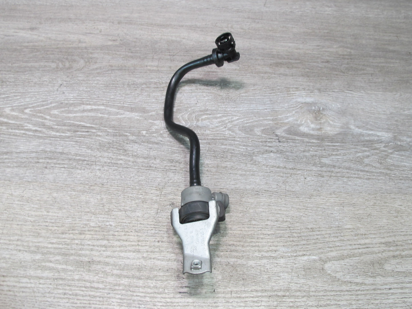 12-15 BMW F10 F12 4.4L N63 Fuel Vapor Purge Vent Valve w Bracket Mount OEM