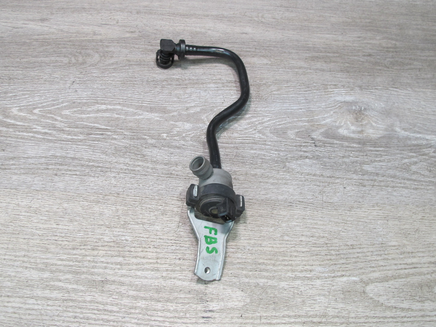 12-15 BMW F10 F12 4.4L N63 Fuel Vapor Purge Vent Valve w Bracket Mount OEM