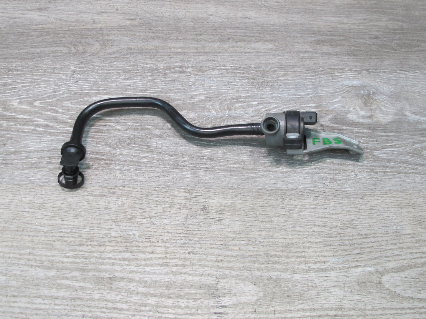 12-15 BMW F10 F12 4.4L N63 Fuel Vapor Purge Vent Valve w Bracket Mount OEM