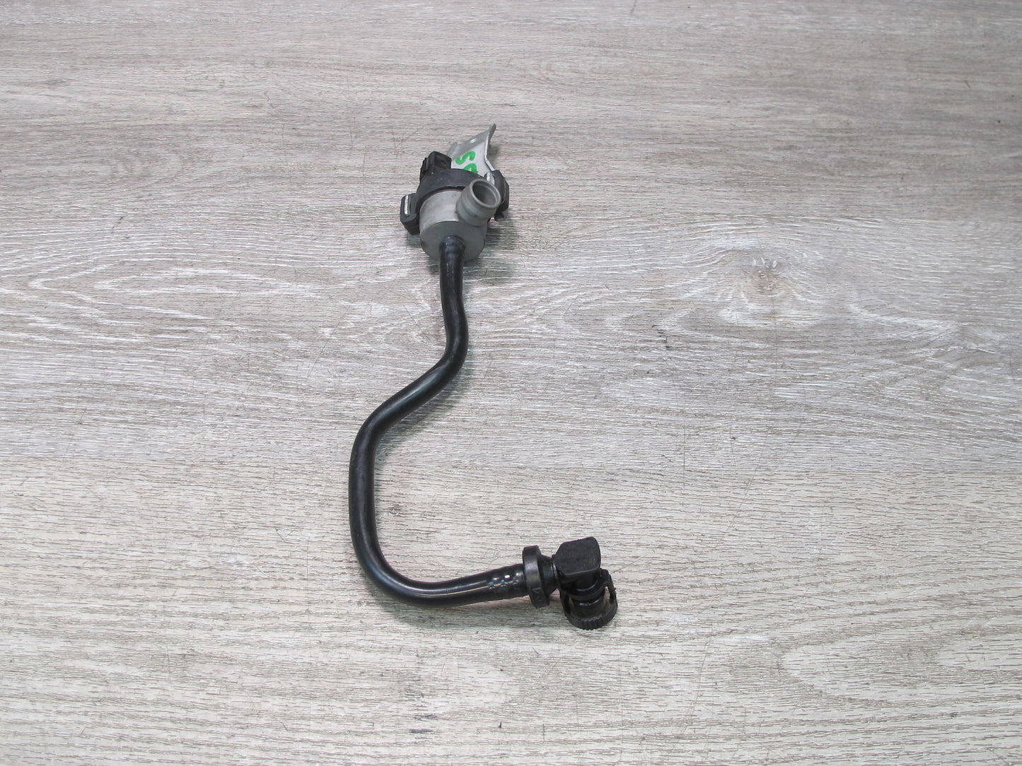 12-15 BMW F10 F12 4.4L N63 Fuel Vapor Purge Vent Valve w Bracket Mount OEM
