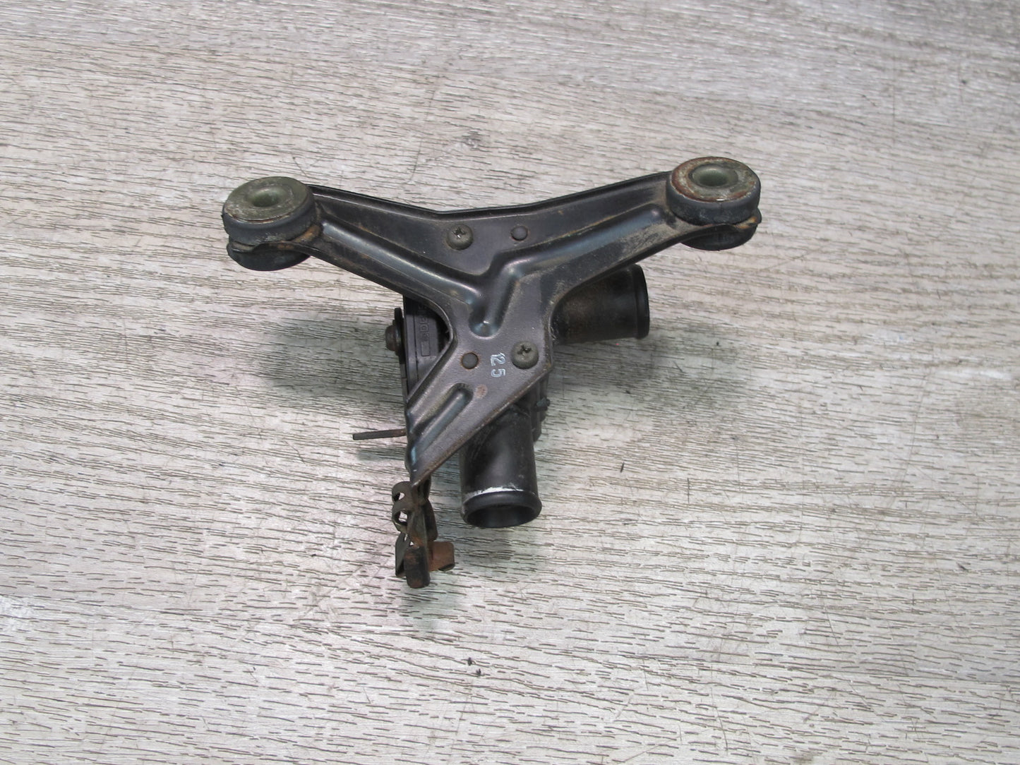 95-97 Lexus UCF20L LS400 Heater Control Water Valve OEM