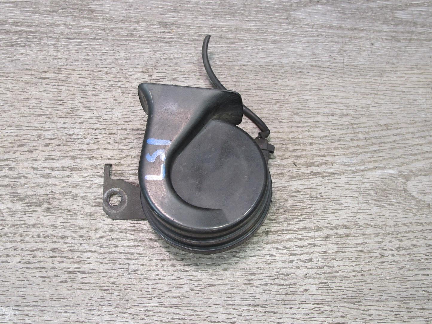 90-97 Lexus UCF20L LS400 Set of 2 High & Low Tone Note Pitch Horn Signal OEM