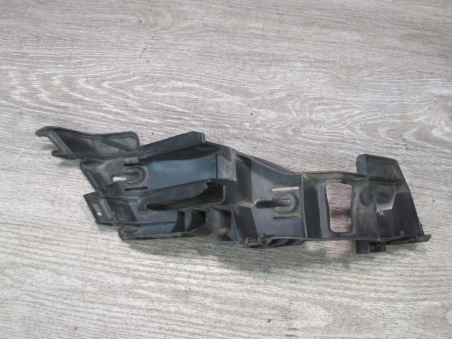 2008 VW R32 VR6 Rear Bumper Left & Right Guide Bracket Mount Support Set OEM