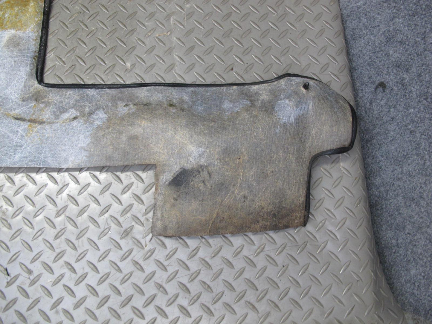86-89 Mercedes R107 560SL Rear Trunk Floor Trim Carpet Liner Cover MAT Set OEM
