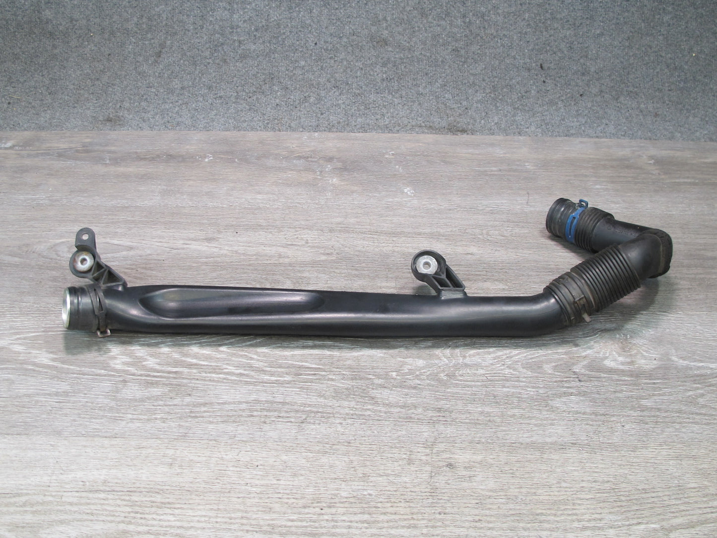 2008 VW R32 VR6 3.2L Cbra Engine Air Intake Connector Hose Duct Pipe OEM