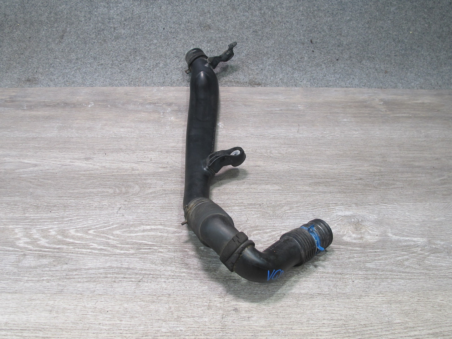 2008 VW R32 VR6 3.2L Cbra Engine Air Intake Connector Hose Duct Pipe OEM