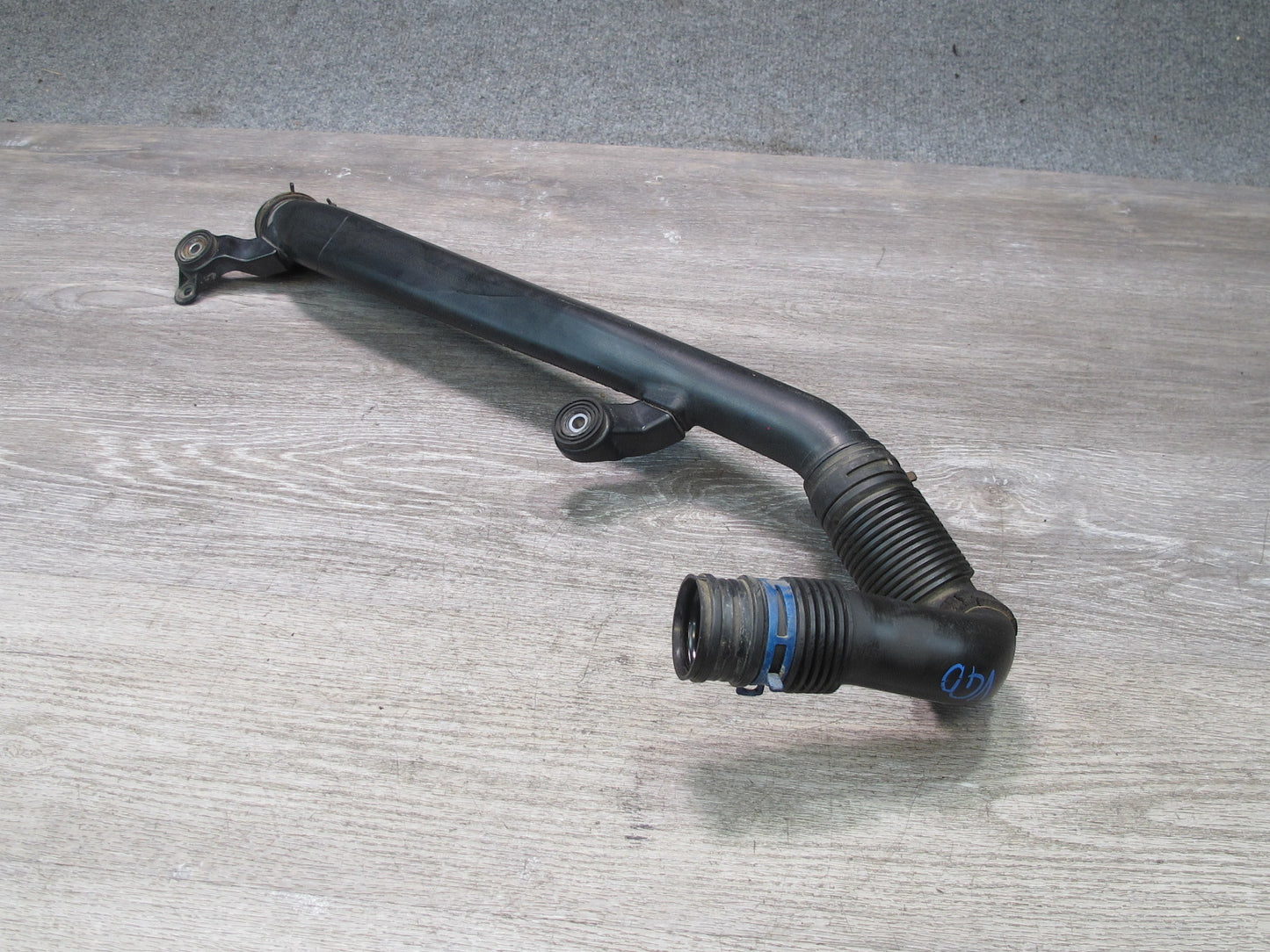 2008 VW R32 VR6 3.2L Cbra Engine Air Intake Connector Hose Duct Pipe OEM