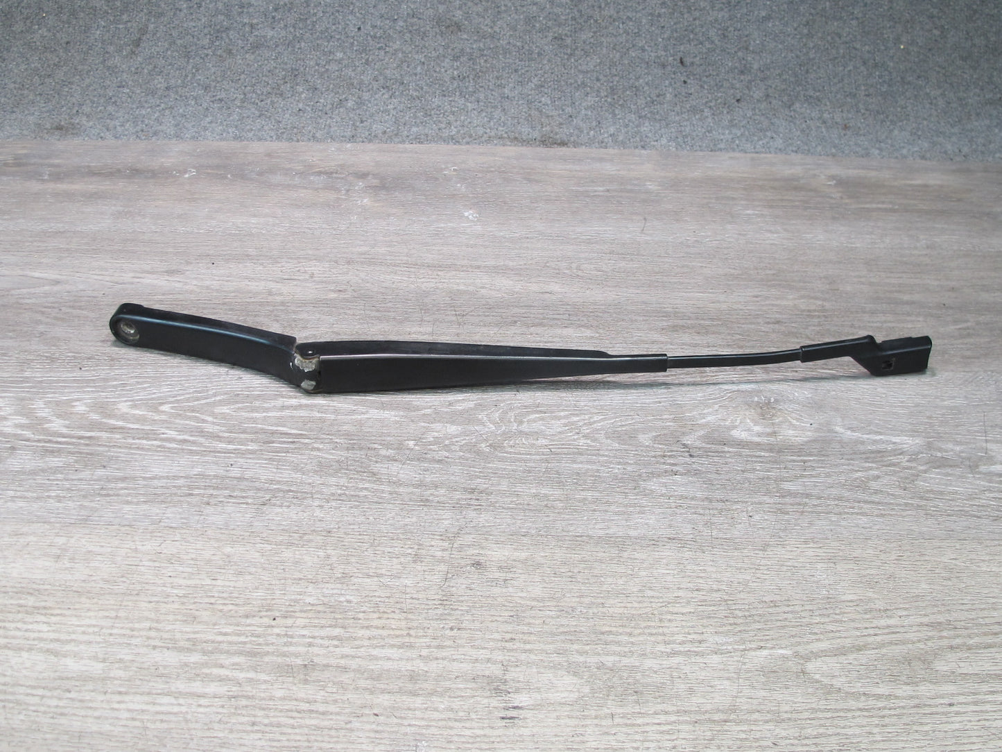 06-16 VW Golf R32 GTI Rabbit EOS Set of 2 Front Windshield Wiper Arm OEM