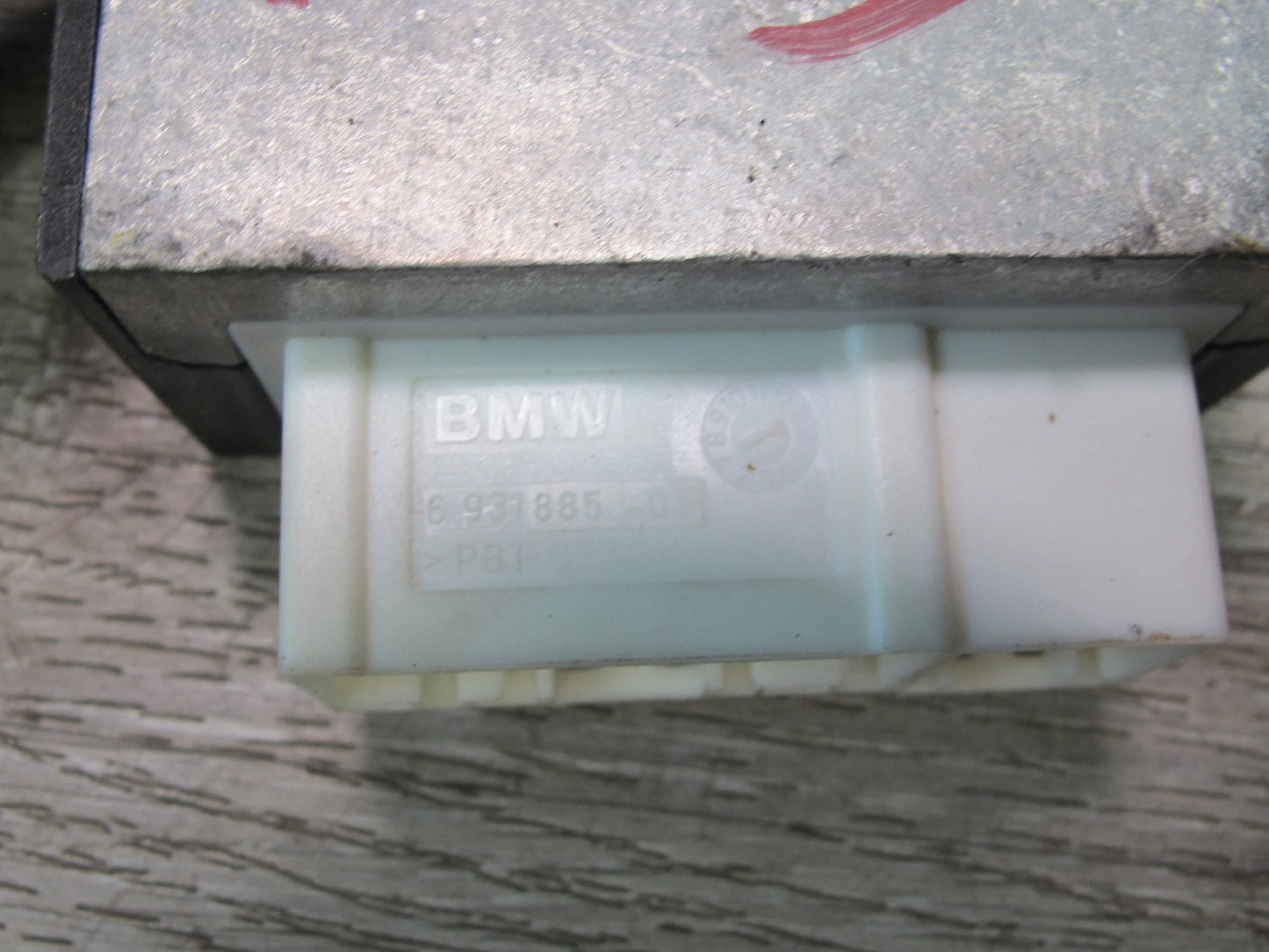 2008-2014 BMW E71 E72 X6 Fuel Pump Control Module 7229174