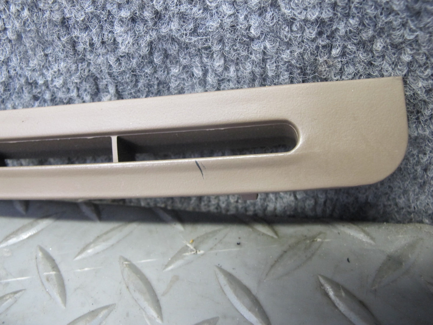 94-99 BMW E36 Set of 2 Dash Front Left & Right Defrost Air Vent Grille Beige OEM