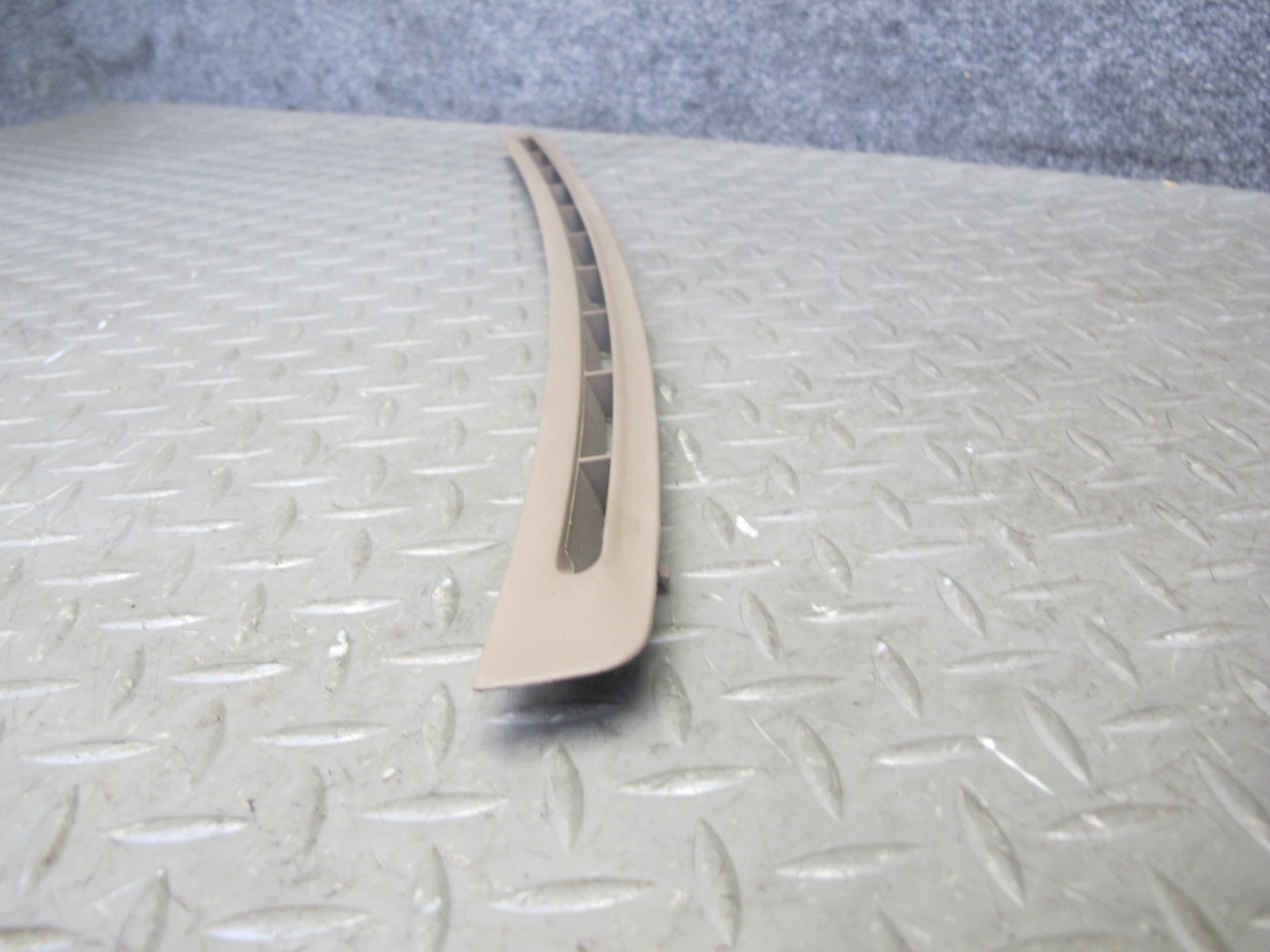 94-99 BMW E36 Set of 2 Dash Front Left & Right Defrost Air Vent Grille Beige OEM