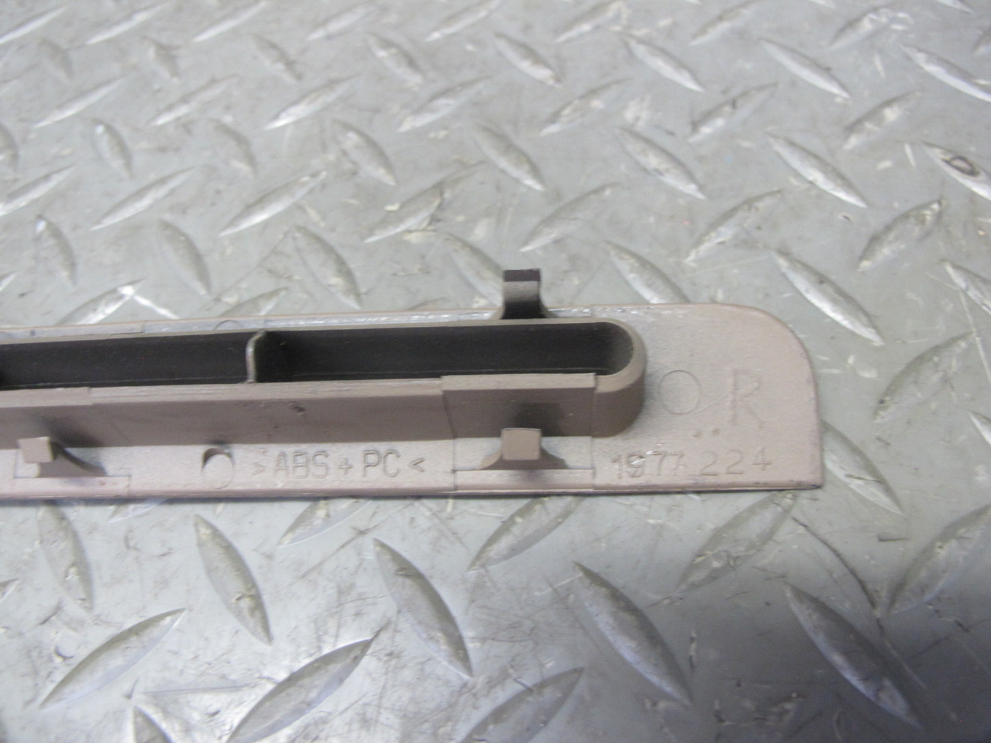 94-99 BMW E36 Set of 2 Dash Front Left & Right Defrost Air Vent Grille Beige OEM