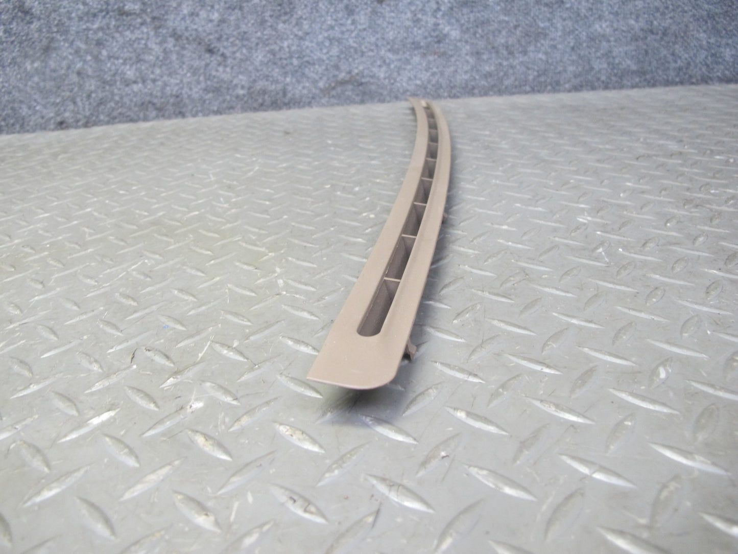 94-99 BMW E36 Set of 2 Dash Front Left & Right Defrost Air Vent Grille Beige OEM