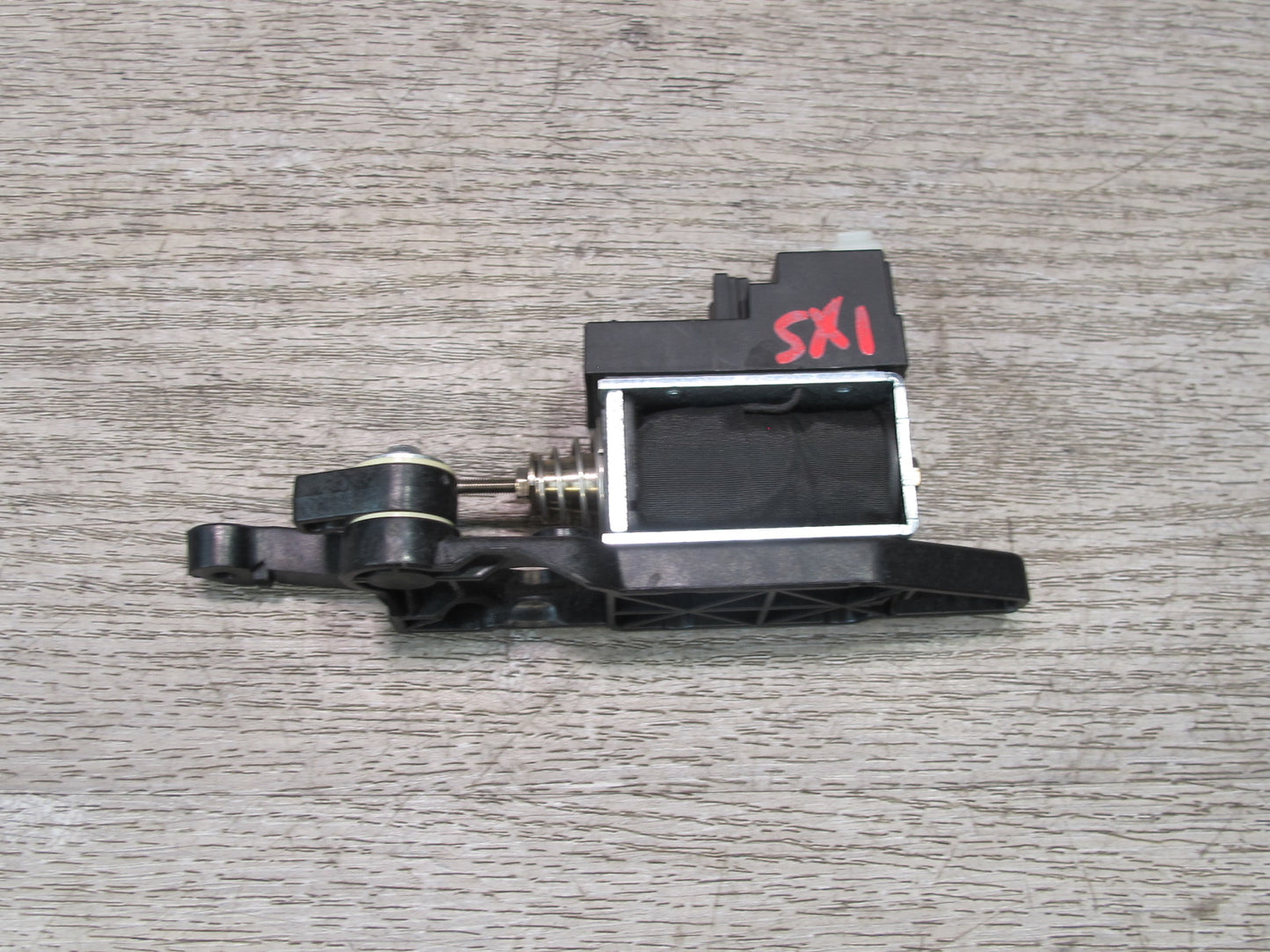 2008-2014 BMW E71 E72 X6 Glove Box Lock Latch