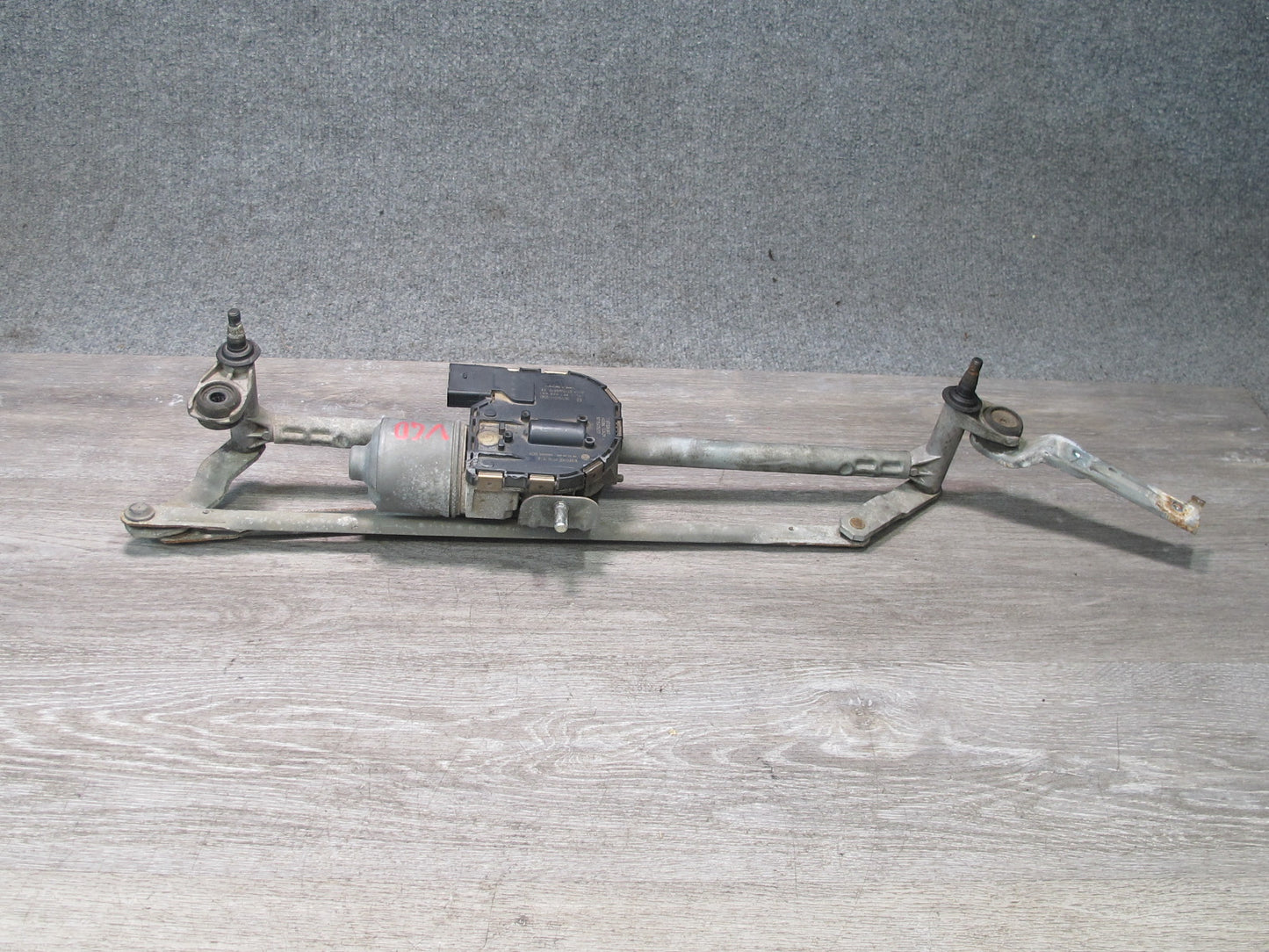 06-16 VW Golf R GTI R32 EOS Rabbit Jetta Windshield Wiper Transmission Motor OEM