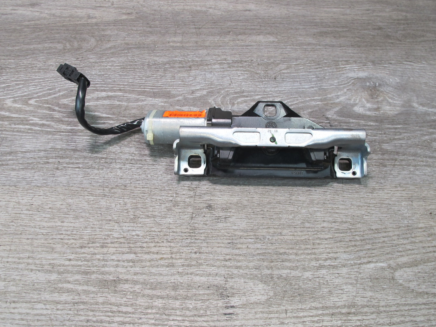 2008-2014 BMW E71 E72 X6 Rear Trunk Lid Power Lock Drive Motor Mechanism 7114613