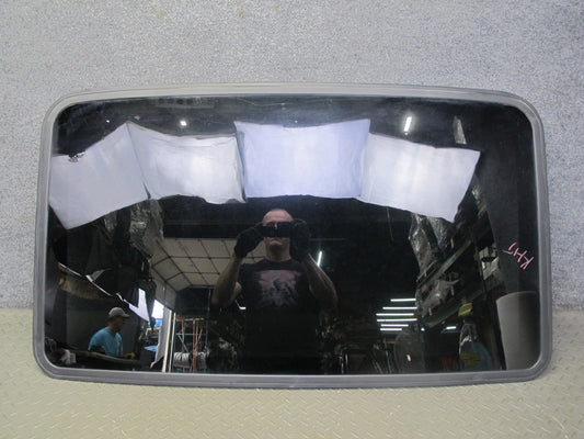 2003-2009 Hummer H2 Front Upper Sunroof Glass Window Panel