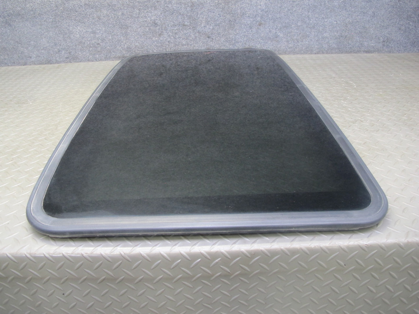2003-2009 Hummer H2 Front Upper Sunroof Glass Window Panel