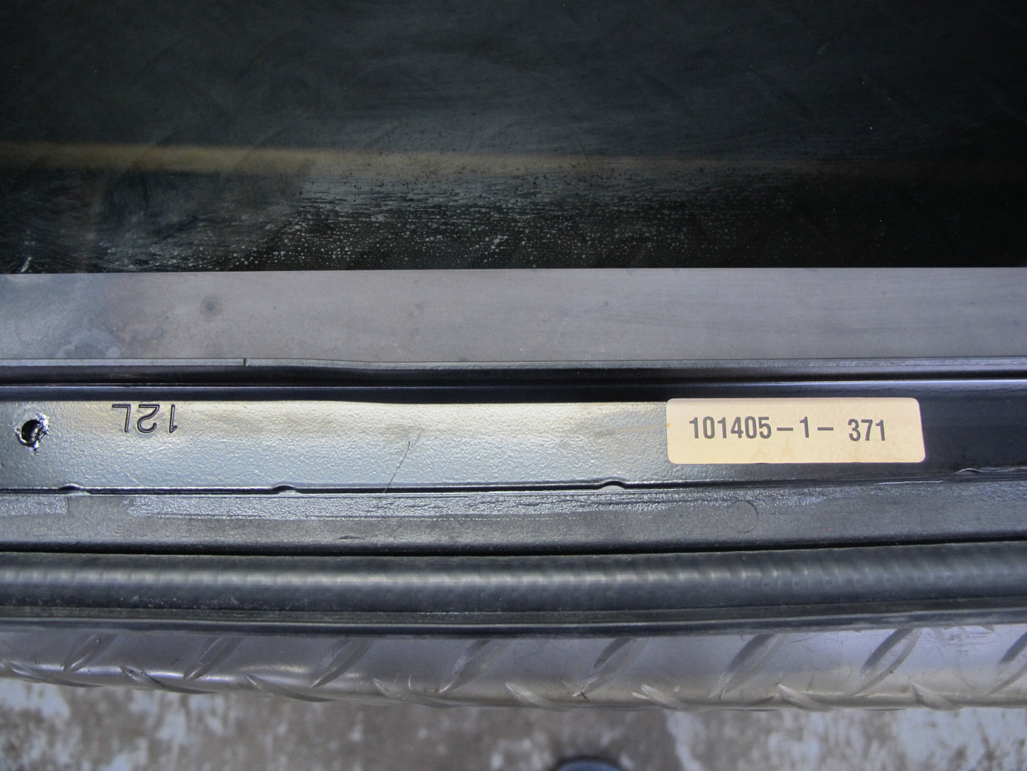 2003-2009 Hummer H2 Front Upper Sunroof Glass Window Panel