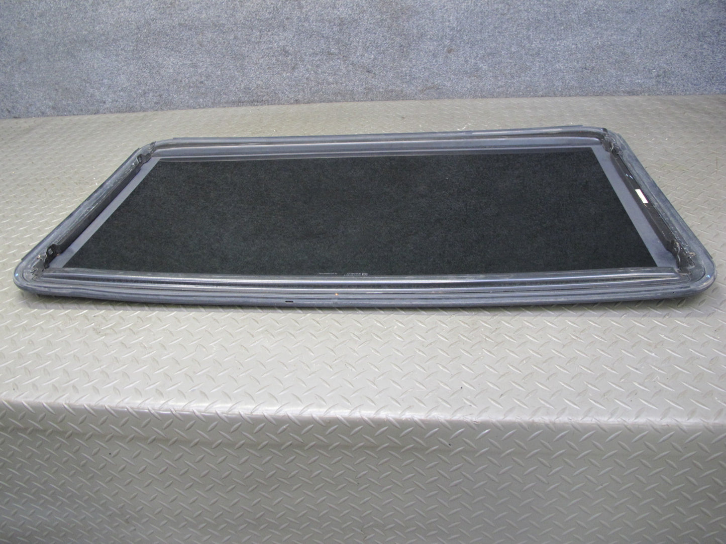 2003-2009 Hummer H2 Front Upper Sunroof Glass Window Panel