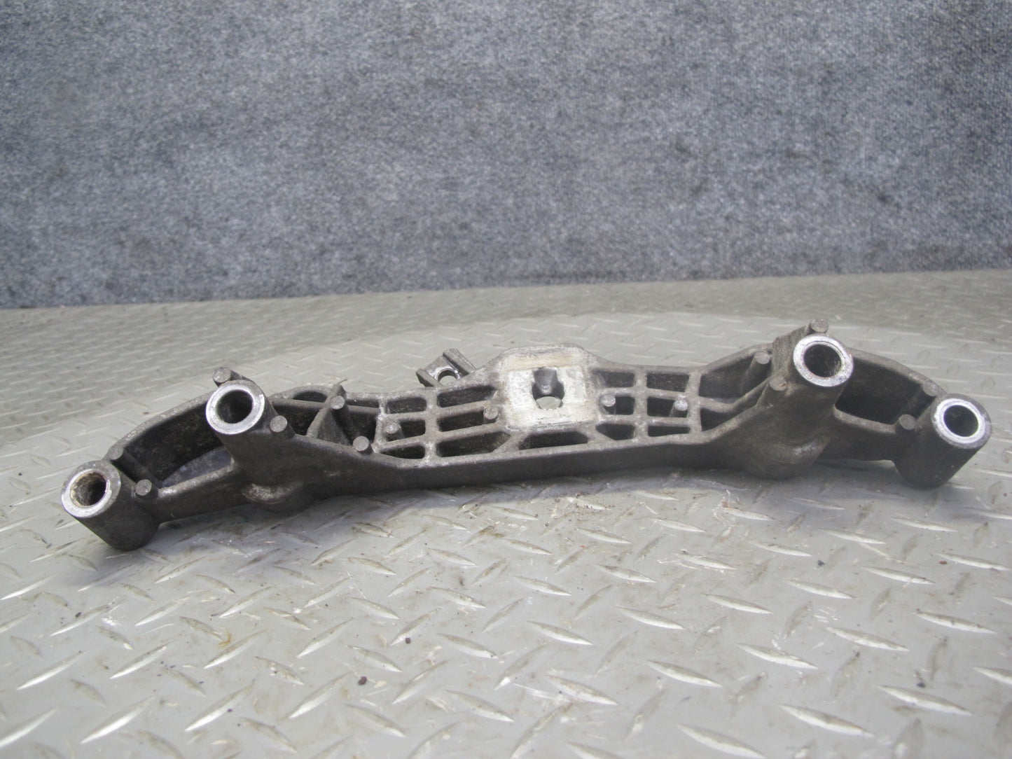11-15 Mini Cooper S R56 R57 R61 R60 Engine Right Motor Mount 6772032 OEM
