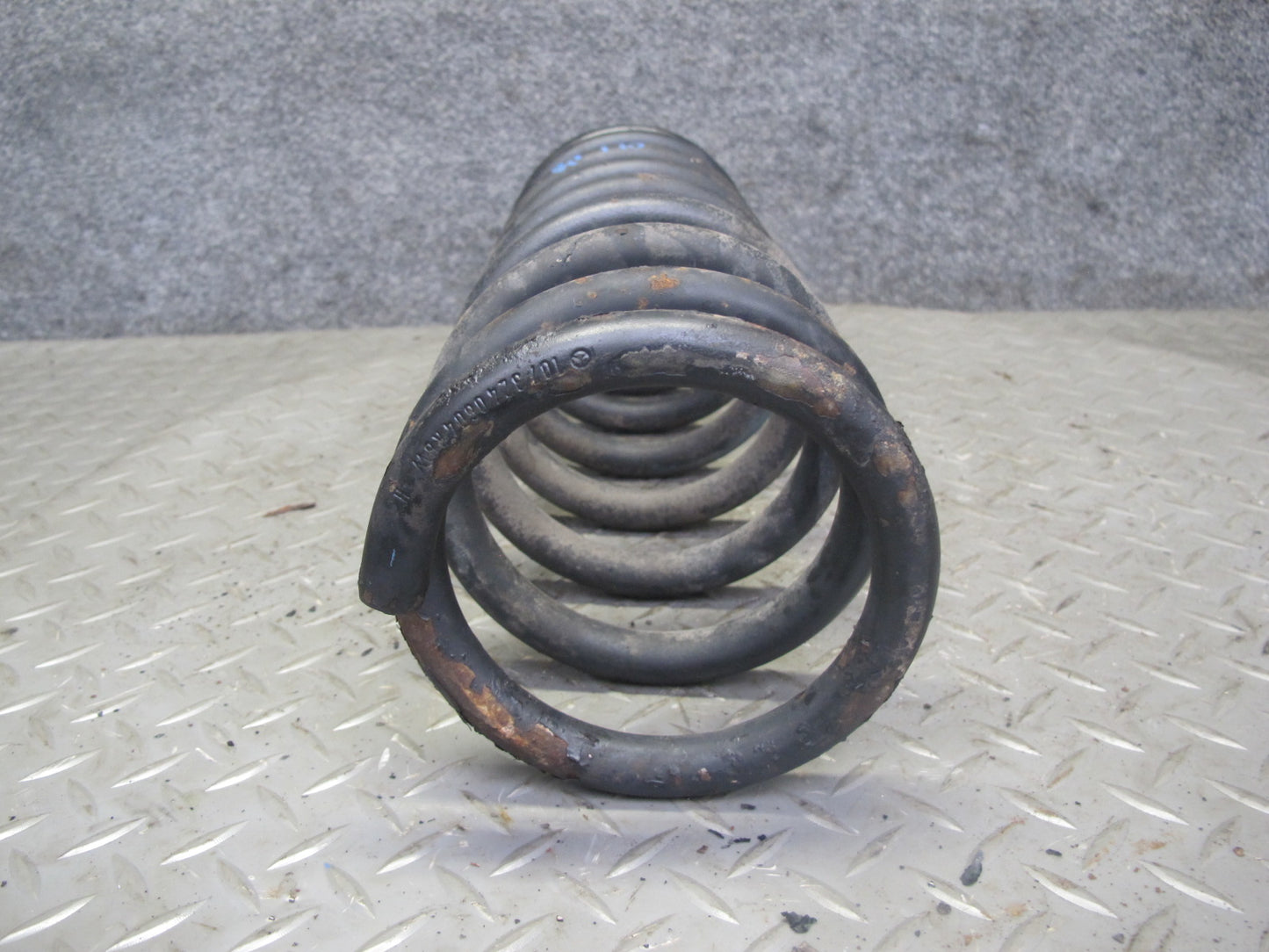 86-89 Mercedes R107 560SL Set of 2 Rear Left & Right Coil Spring OEM