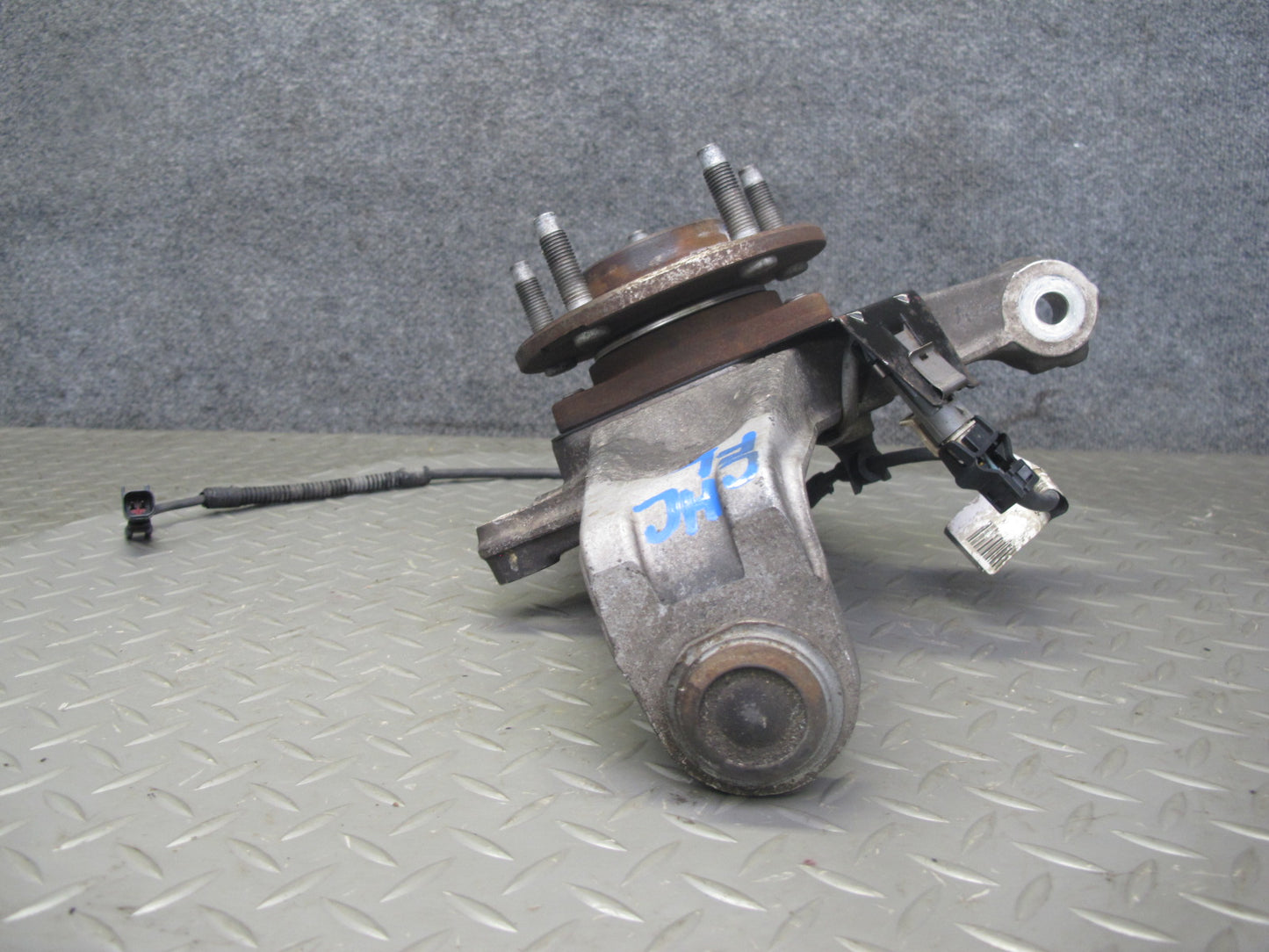 05-08 Chevrolet Corvette C6 Front Left Spindle Knuckle Wheel Hub Bearing 83K OEM