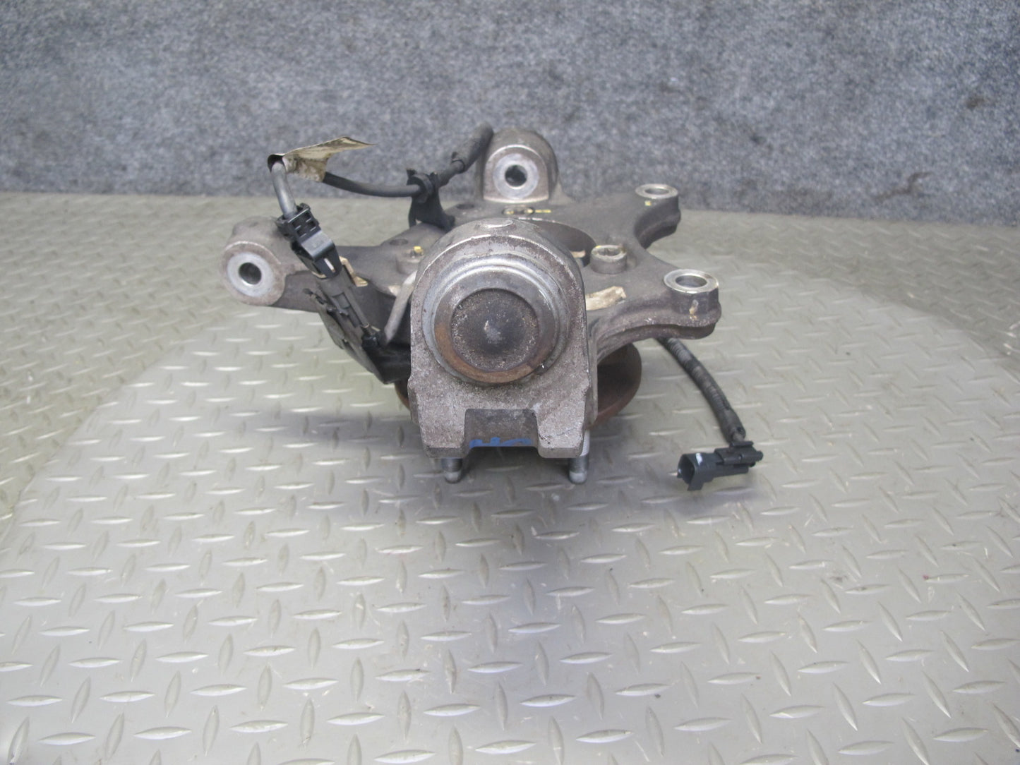 05-08 Chevrolet Corvette C6 Front Left Spindle Knuckle Wheel Hub Bearing 83K OEM