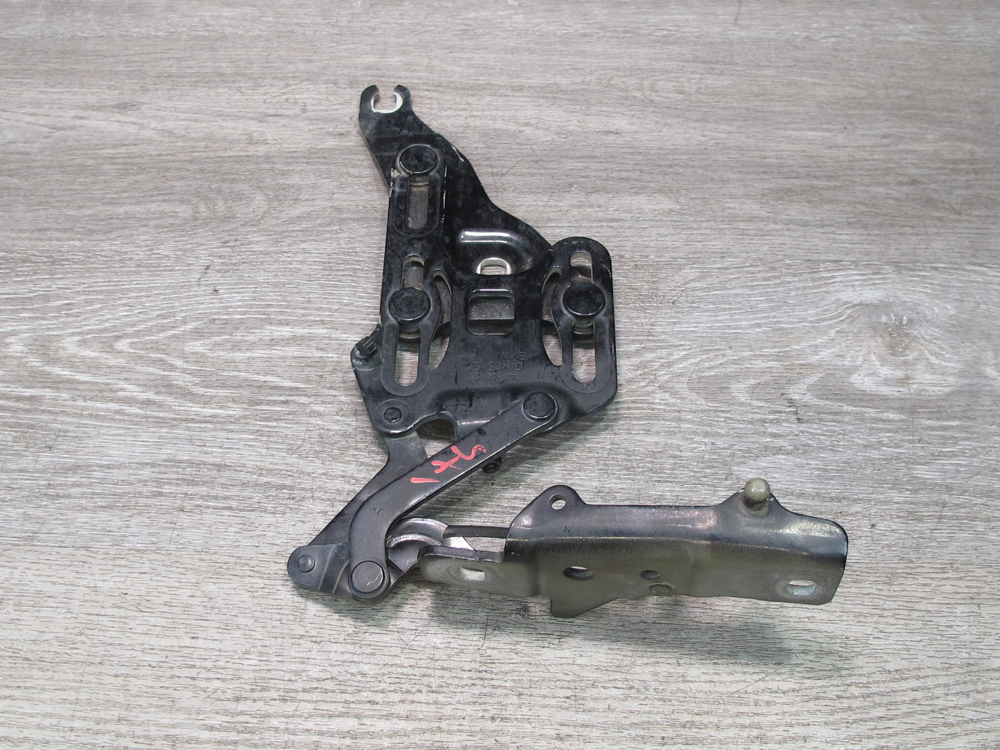 2008-2014 BMW E71 E72 X6 Set of 2 Front Left & Right Hood Hinge OEM