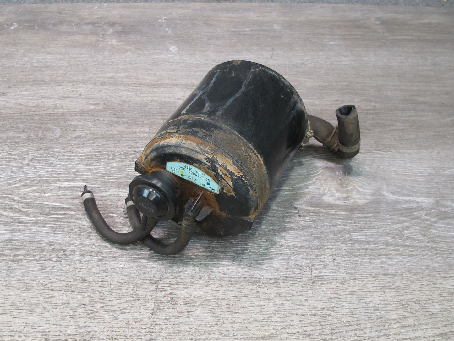 90-95 Nissan 300ZX Z32 NA Fuel Evap Vapor Charcoal Canister 14950-30P01 OEM
