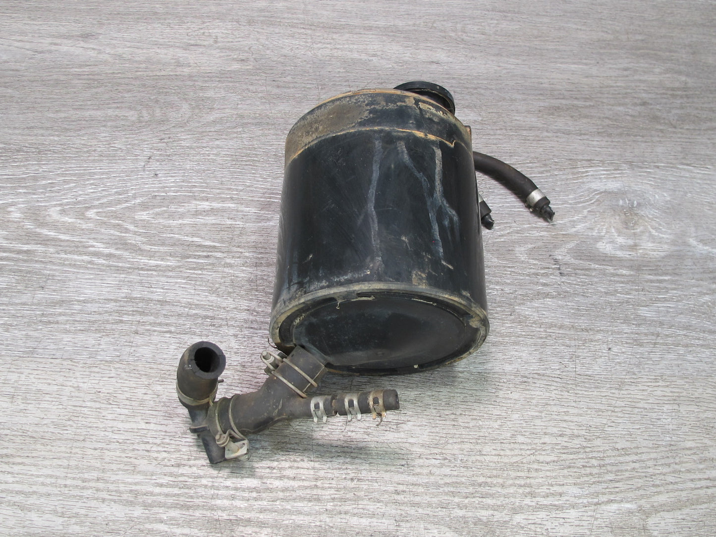 90-95 Nissan 300ZX Z32 NA Fuel Evap Vapor Charcoal Canister 14950-30P01 OEM