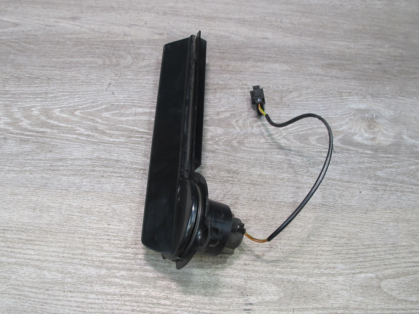 89-95 BMW E32 E34 ECU Fuse Box Cooling Fan Unit w Upper & Lower Cover Assy OEM