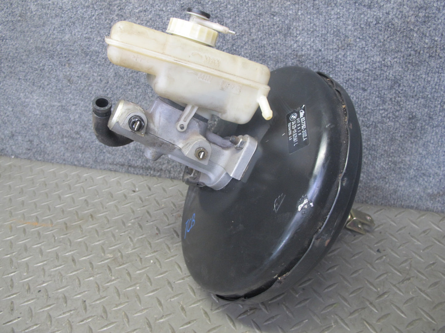 97-99 BMW E36 3-SERIES Brake Master Cylinder Booster Fluid Reservoir OEM