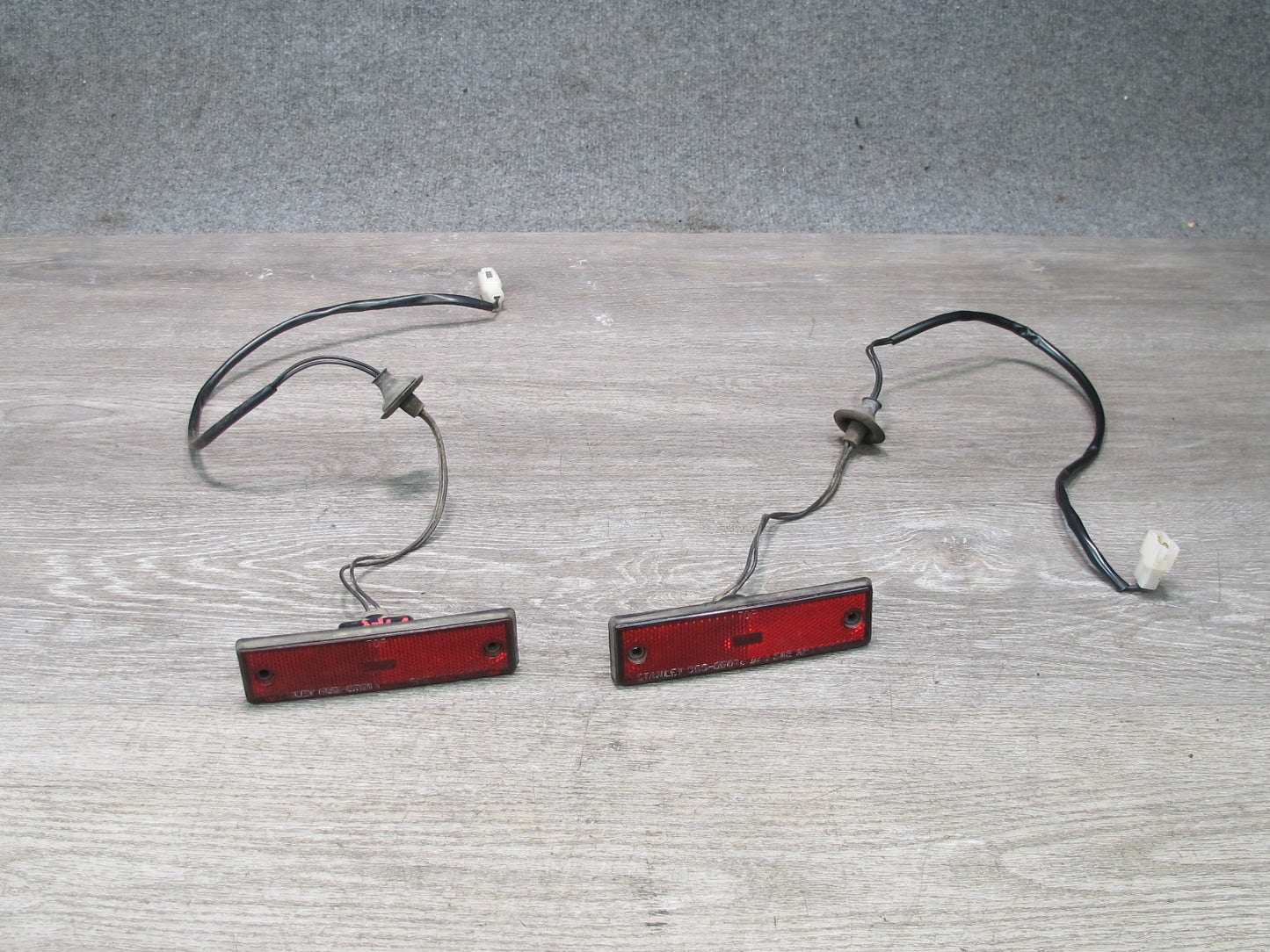 86-90 Mazda RX7 FC3S Set of 2 Rear Left & Right Side Marker Light Lamp OEM