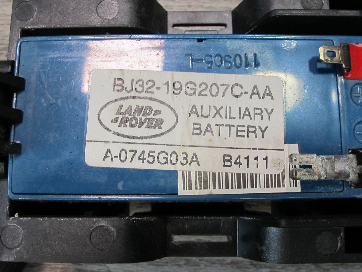 2012-2013 Range Rover Evoque L538 Auxiliary Battery Control Module Assembly