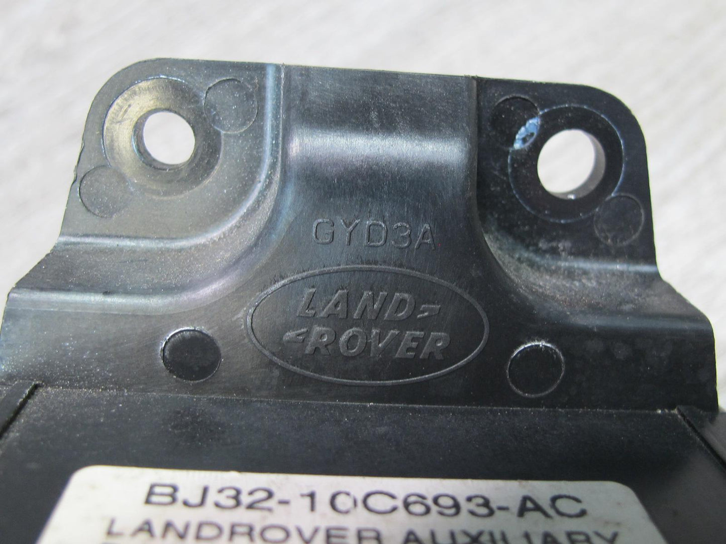 2012-2013 Range Rover Evoque L538 Auxiliary Battery Control Module Assembly