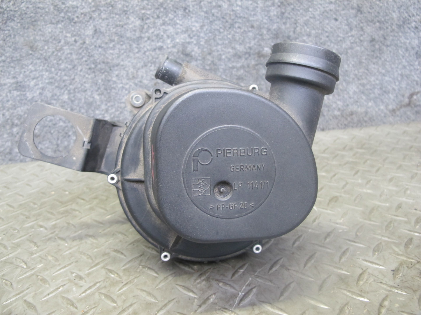 96-99 BMW E36 323i 328i M52 Secondary Air Injection Smog Pump 1435078 OEM