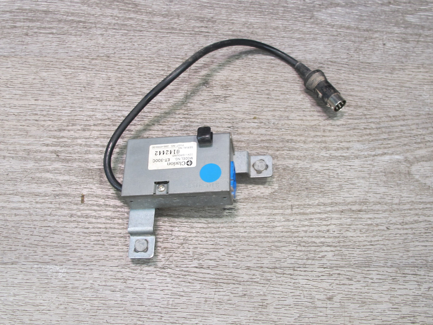 84-85 Mazda RX7 FB Clarion ET-300C Audio Radio Antenna AMP Amplifier OEM