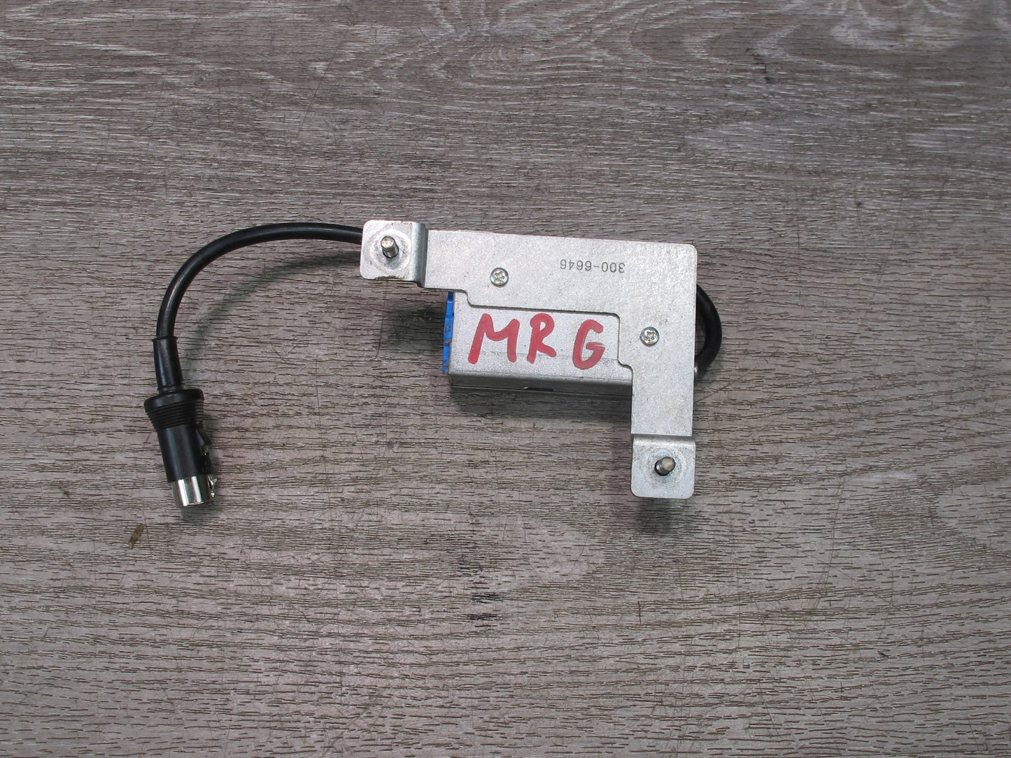 84-85 Mazda RX7 FB Clarion ET-300C Audio Radio Antenna AMP Amplifier OEM