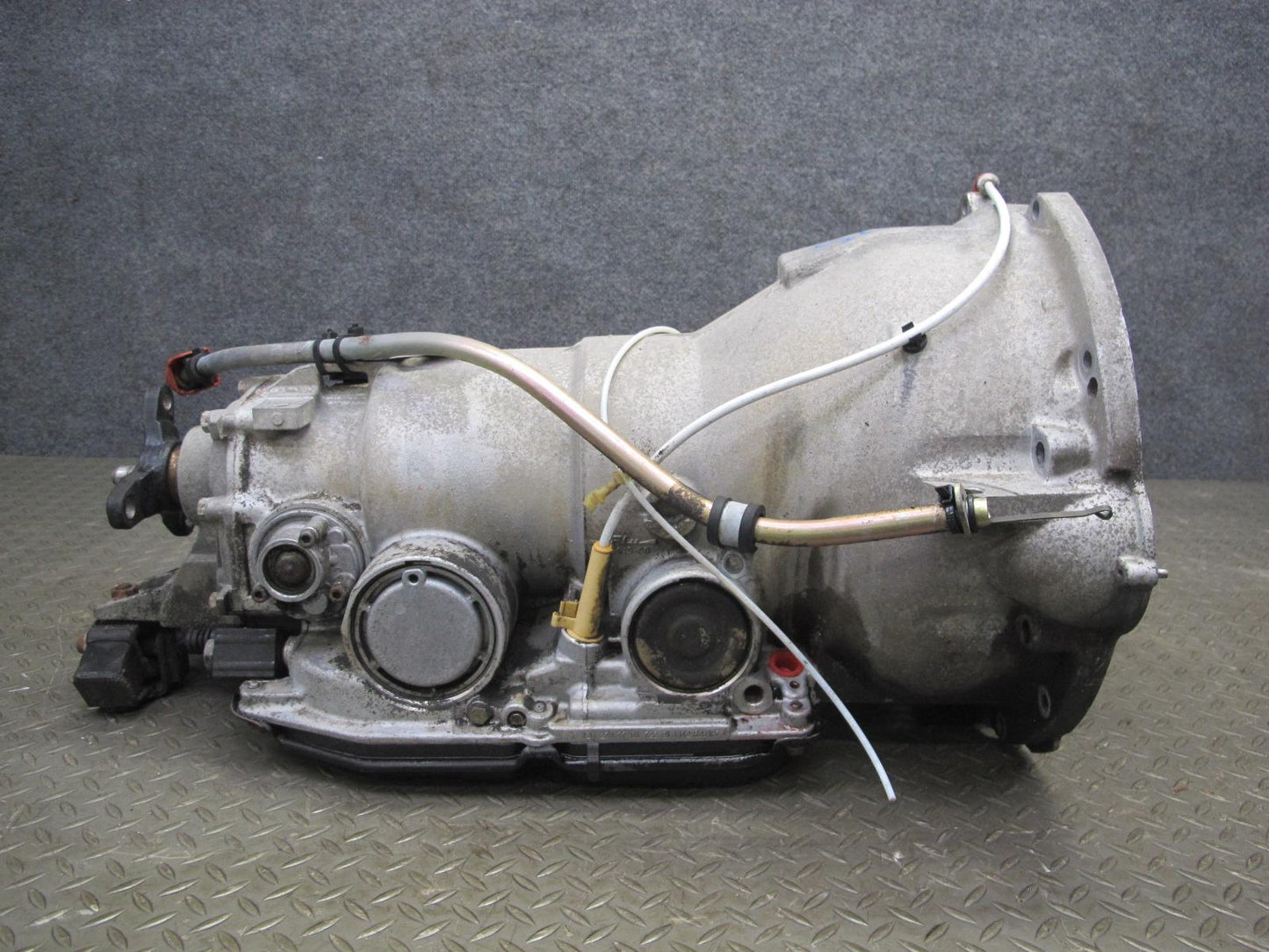 86-89 Mercedes R107 560SL M117 722.313 4-SPEED A/T Automatic Transmission 119K