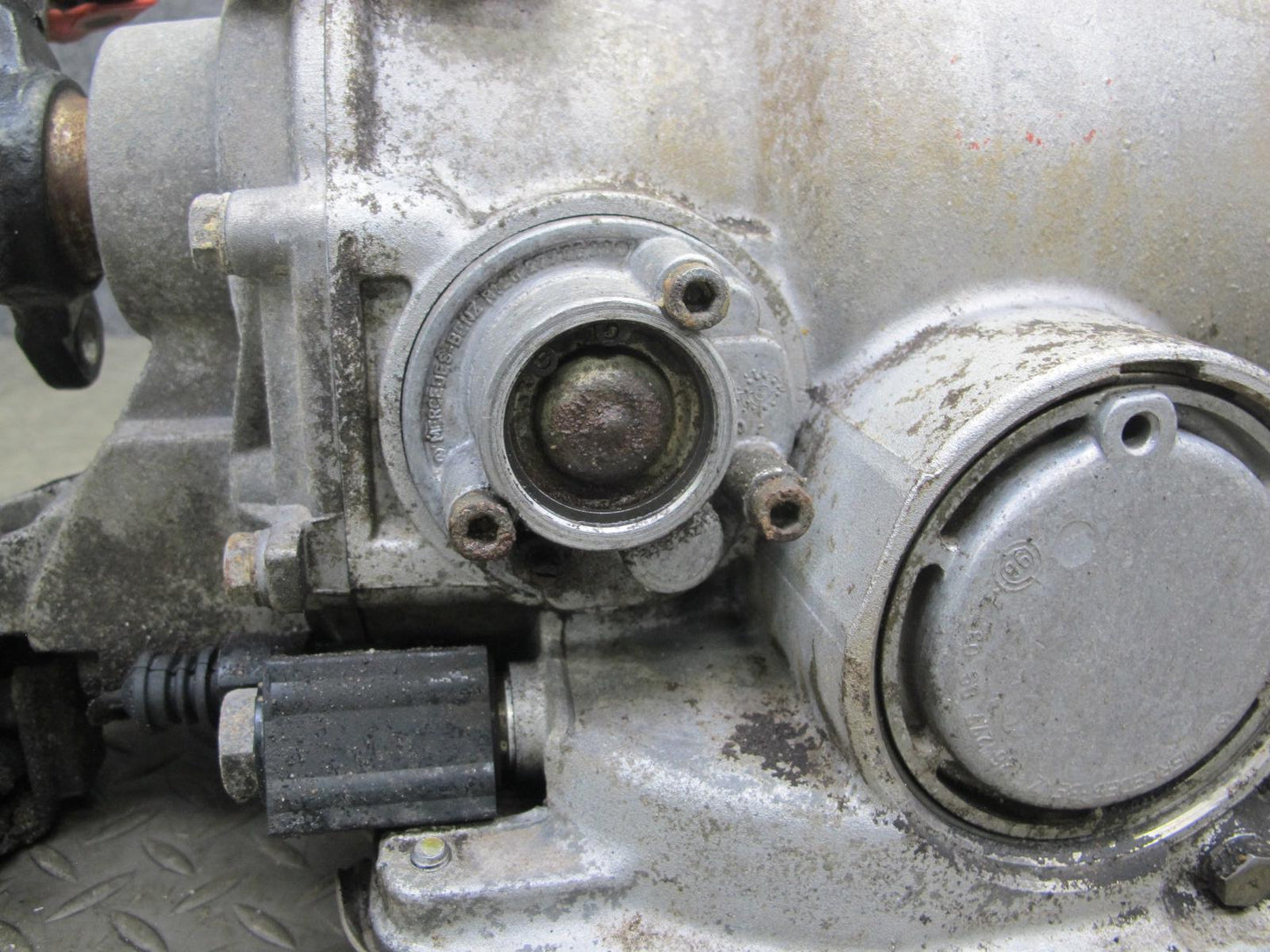 86-89 Mercedes R107 560SL M117 722.313 4-SPEED A/T Automatic Transmission 119K