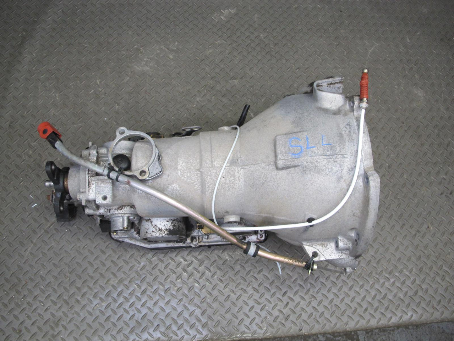 86-89 Mercedes R107 560SL M117 722.313 4-SPEED A/T Automatic Transmission 119K