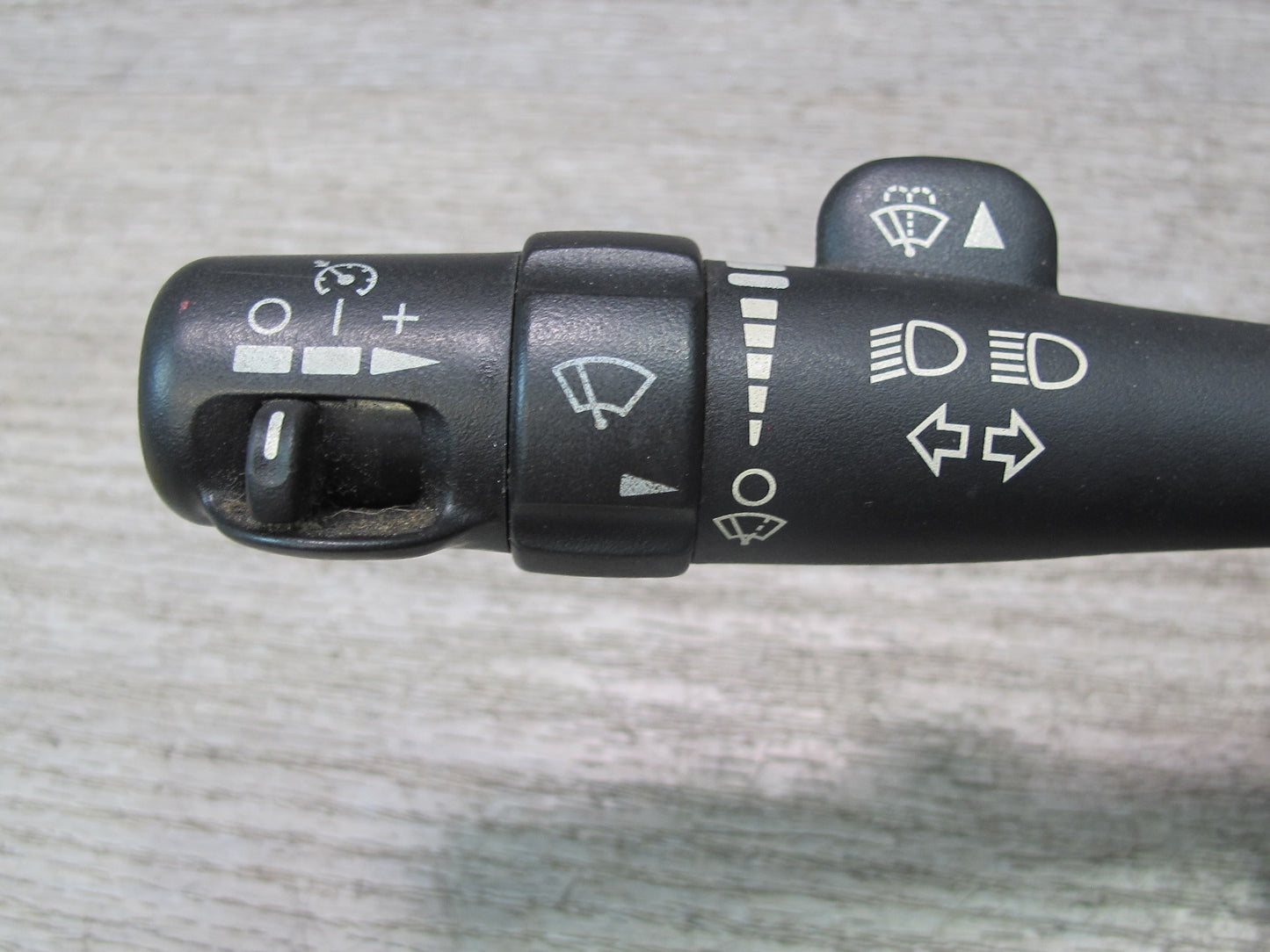 2003-2007 Hummer H2 Steering Column Turn Signal Cruise Control Wiper Switch