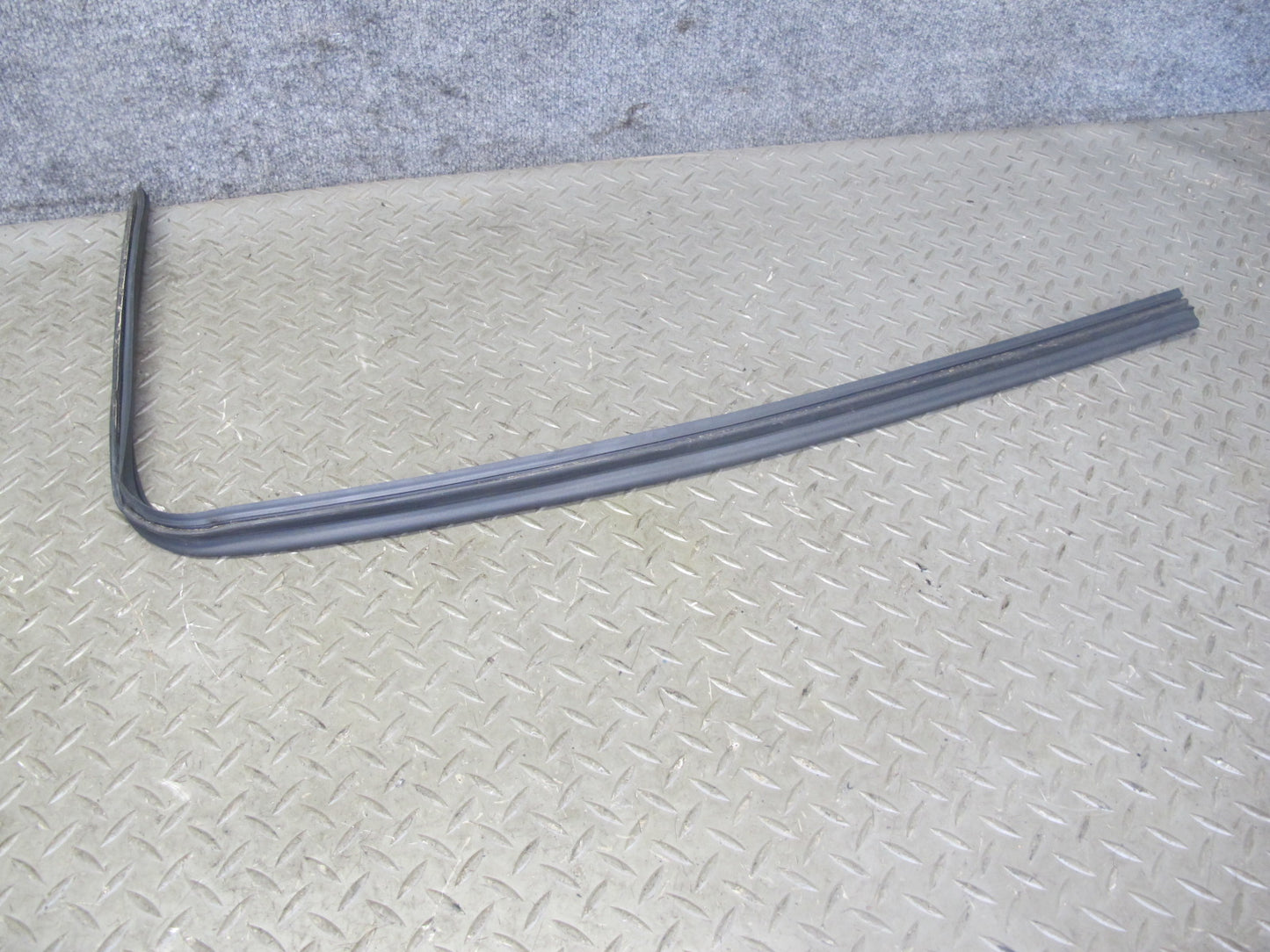 94-99 BMW E36 Coupe Convertible Set of 3 Front Hood Weatherstrip Rubber Seal OEM