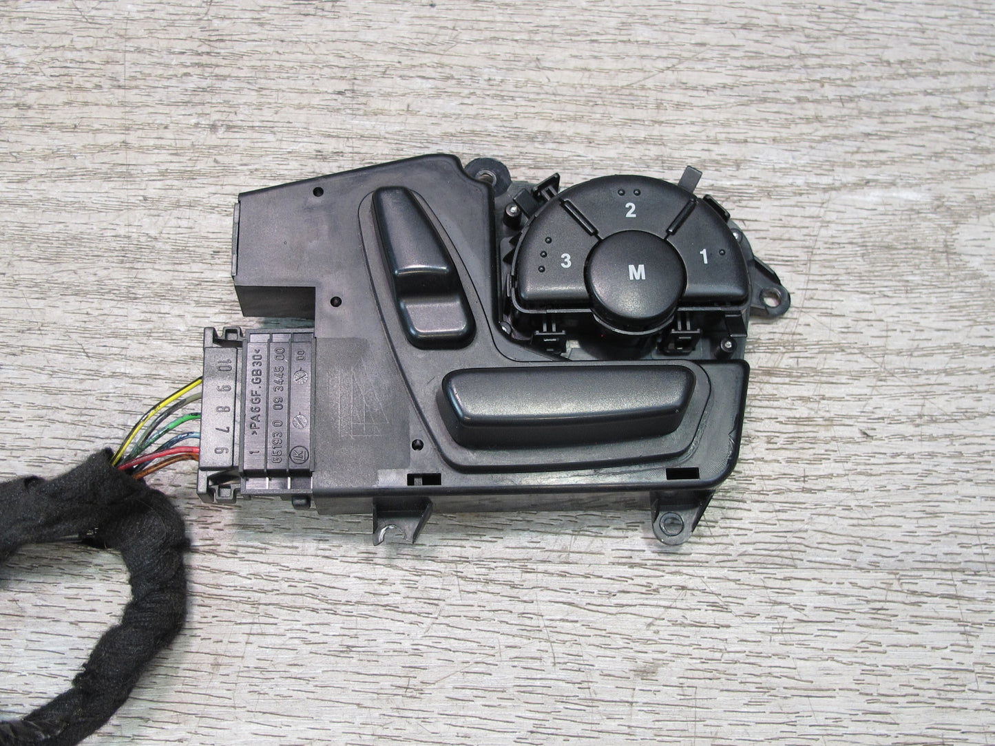 06-11 Mercedes X164 W164 GL ML Front Right Seat Adjust Switch 1648704410 OEM